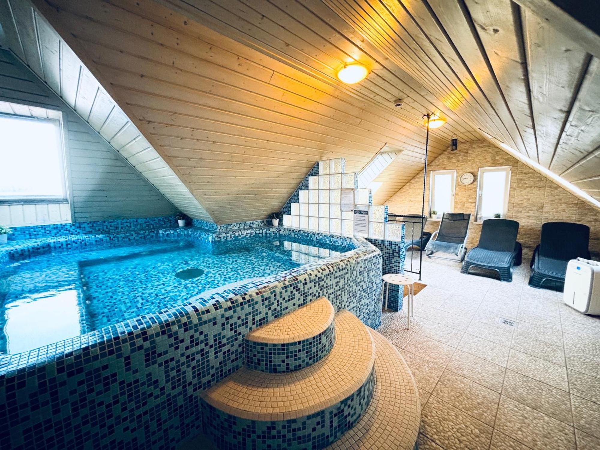 Libra Hotel Veresegyház Extérieur photo